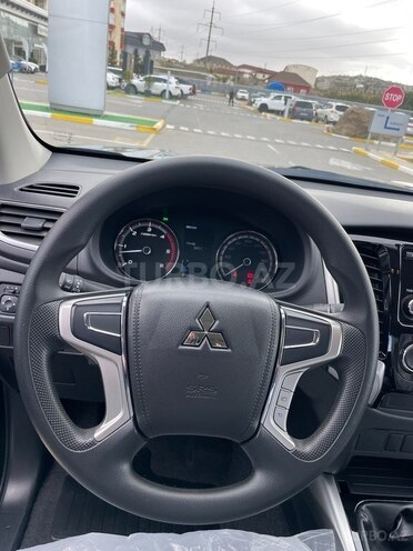 Mitsubishi L200 2023, 13,000 km - 2.4 l - Bakı