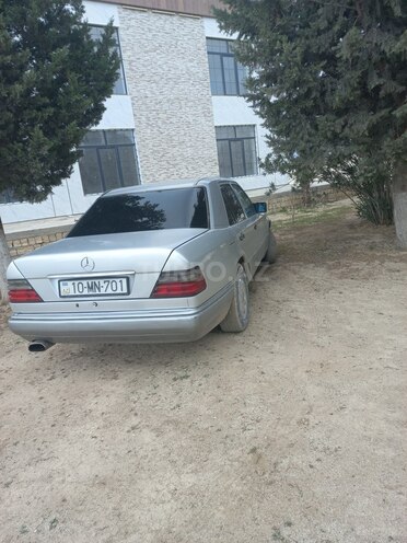 Mercedes E 220 1994, 430,000 km - 2.2 л - Bakı