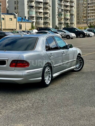 Mercedes E 220 d 2000, 458,000 km - 2.2 л - Bakı
