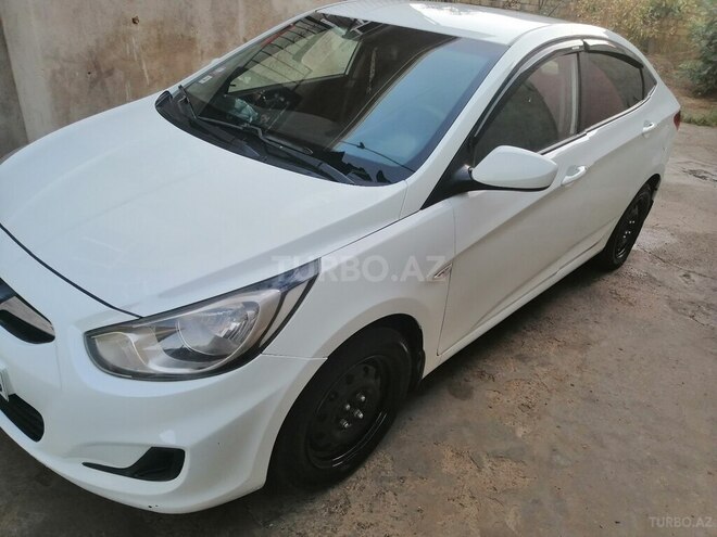 Hyundai Accent 2013, 182,000 km - 1.4 l - Sumqayıt