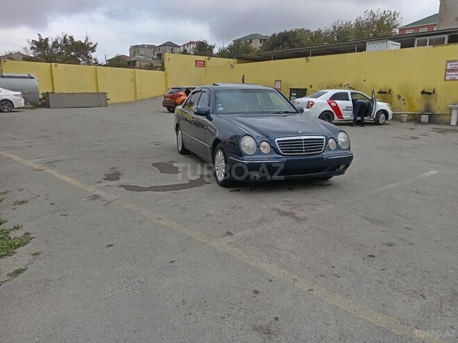 Mercedes E 240 2000, 250,000 km - 2.4 l - Bakı