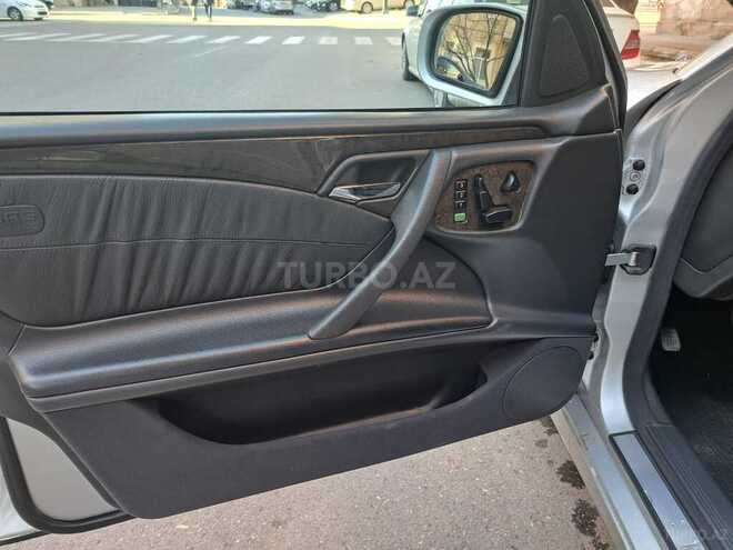 Mercedes E 320 2001, 192,000 km - 3.2 l - Bakı