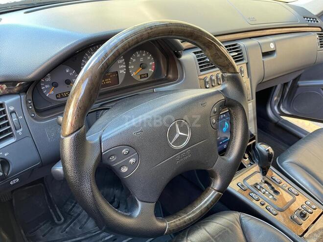 Mercedes E 320 2001, 192,000 km - 3.2 l - Bakı