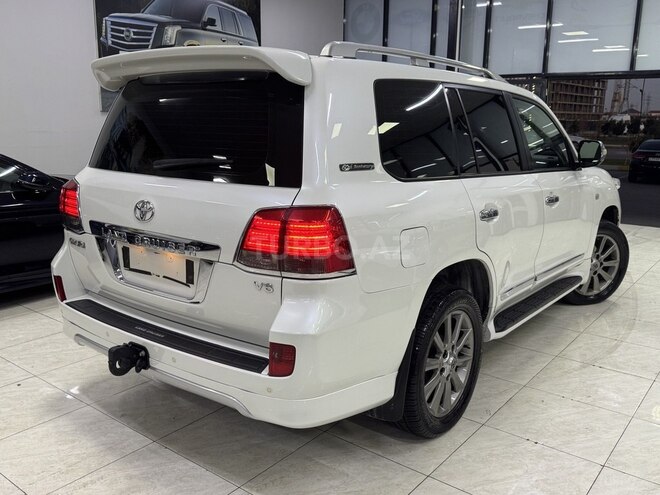 Toyota Land Cruiser-2