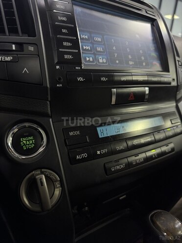 Toyota Land Cruiser-23