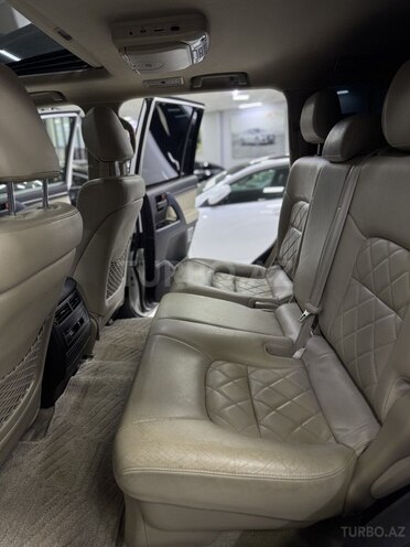 Toyota Land Cruiser-15