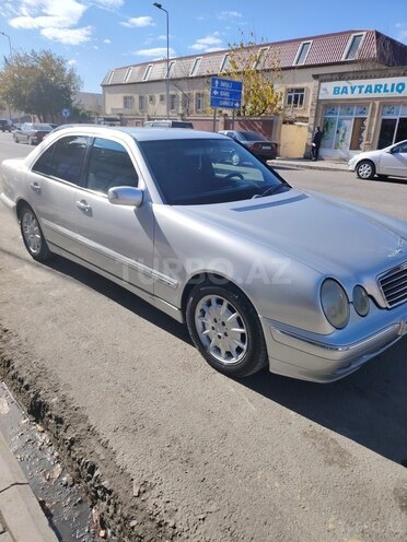Mercedes E 200 2000, 241,020 km - 2.0 л - Kürdəmir