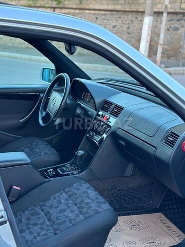 Mercedes C 240 1999, 252,000 km - 2.4 l - Gəncə