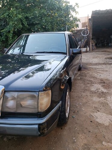 Mercedes E 230 1990, 428,000 km - 2.3 l - Bakı