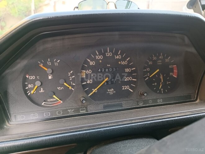 Mercedes E 230 1990, 428,000 km - 2.3 l - Bakı