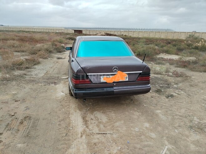 Mercedes E 220 1991, 323,336 km - 2.2 л - Bakı