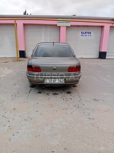 Opel Omega 1995, 124,242 km - 1.8 л - Bakı