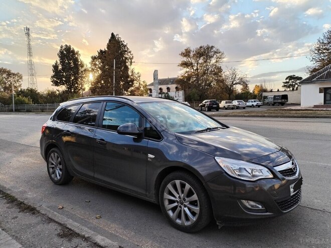 Opel Astra 2012, 222,000 km - 1.3 l - Gəncə