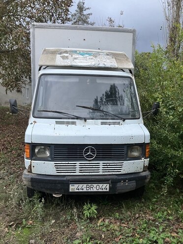 Mercedes 410 D 1994, 250,000 km - 2.5 л - Masallı