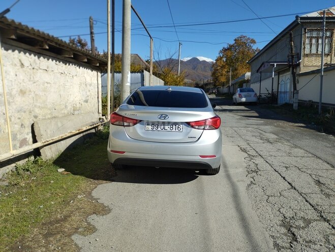 Hyundai Elantra 2013, 186,684 km - 1.8 l - İsmayıllı