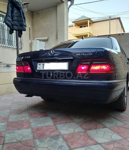 Mercedes E 240 1999, 172,000 km - 2.4 l - Sumqayıt