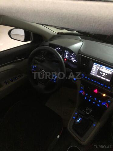 Hyundai Elantra 2017, 160,000 km - 2.0 л - Bakı