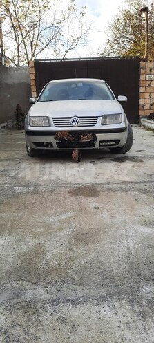 Volkswagen Bora 1999, 221,432 km - 1.6 l - Zaqatala