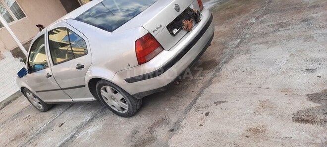 Volkswagen Bora 1999, 221,432 km - 1.6 l - Zaqatala