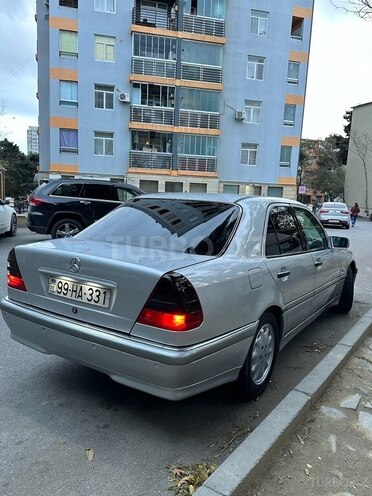 Mercedes C 220 d 2000, 298,921 km - 2.2 l - Bakı