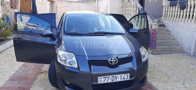 Toyota Auris 2008, 300,000 km - 1.4 л - Gəncə