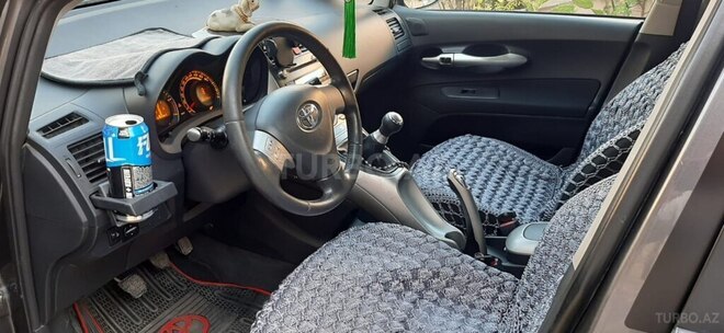 Toyota Auris 2008, 300,000 km - 1.4 л - Gəncə