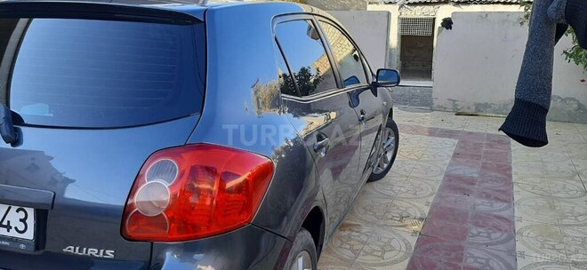 Toyota Auris 2008, 300,000 km - 1.4 л - Gəncə