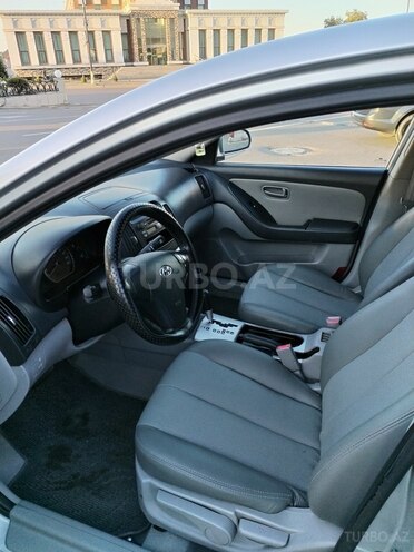 Hyundai Elantra 2007, 220,000 km - 1.6 l - Quba