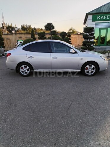 Hyundai Elantra 2007, 220,000 km - 1.6 l - Quba
