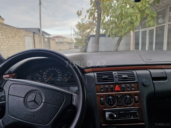 Mercedes E 320 1996, 500,000 km - 3.2 l - Balakən