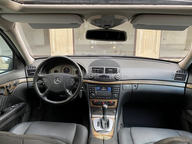 Mercedes E 320 2002, 234,000 km - 3.2 л - Bakı