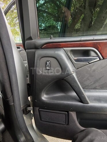 Mercedes E 240 1999, 329,000 km - 2.4 l - Xaçmaz