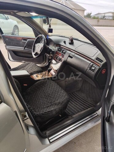 Mercedes E 240 1999, 329,000 km - 2.4 l - Xaçmaz