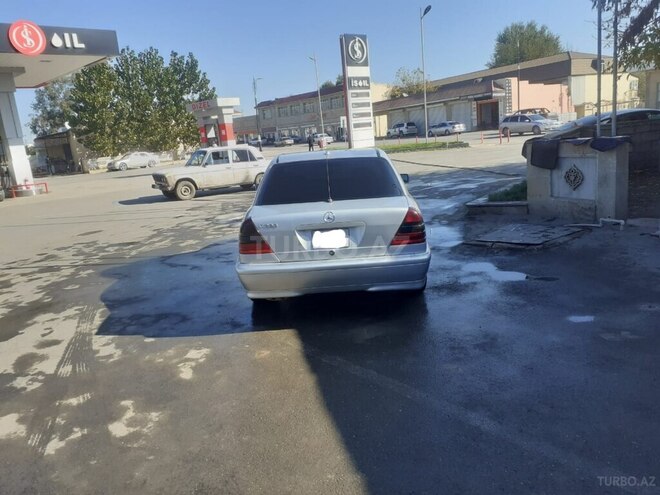 Mercedes C 230 2000, 291,200 km - 2.3 l - Sabirabad