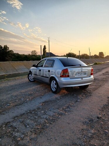 Opel Astra 2000, 120,000 km - 2.0 л - Samux