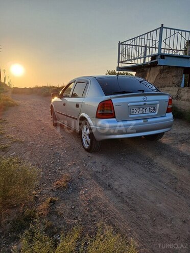 Opel Astra 2000, 120,000 km - 2.0 л - Samux