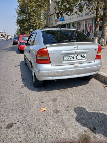 Opel Astra 2000, 120,000 km - 2.0 л - Samux