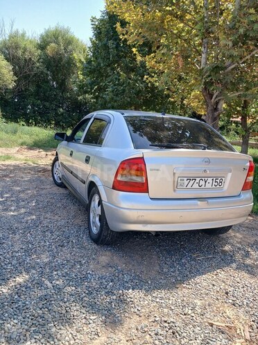 Opel Astra 2000, 120,000 km - 2.0 л - Samux