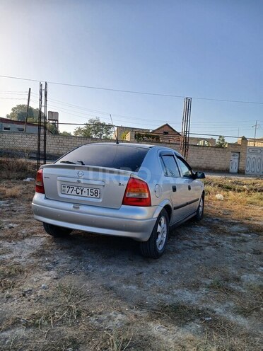 Opel Astra 2000, 120,000 km - 2.0 л - Samux