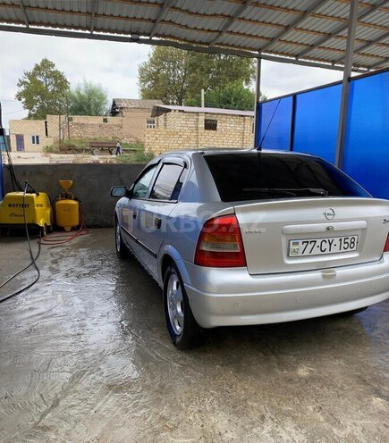 Opel Astra 2000, 120,000 km - 2.0 л - Samux