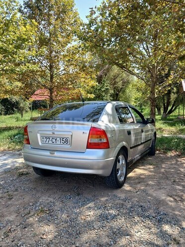 Opel Astra 2000, 120,000 km - 2.0 л - Samux