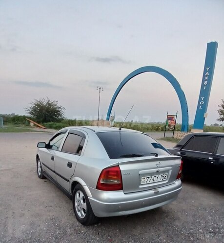 Opel Astra 2000, 120,000 km - 2.0 л - Samux