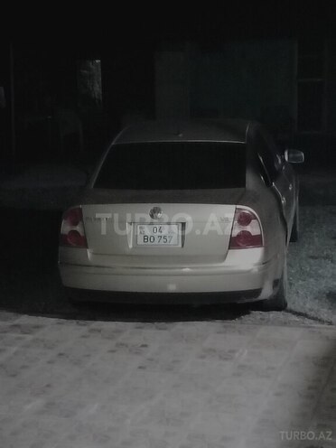Volkswagen Passat 2001, 209,853 km - 2.8 l - Bərdə
