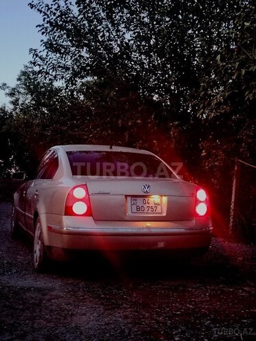 Volkswagen Passat 2001, 209,853 km - 2.8 l - Bərdə