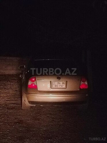 Volkswagen Passat 2001, 209,853 km - 2.8 l - Bərdə