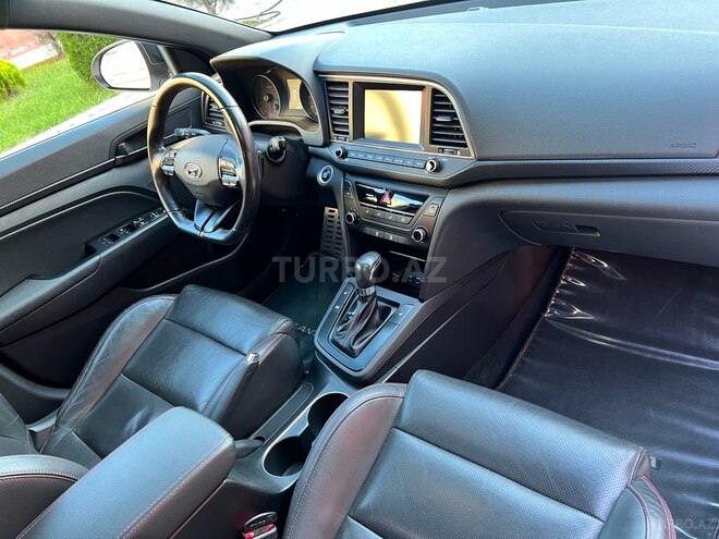 Hyundai Elantra 2018, 60,000 km - 1.6 л - Bakı