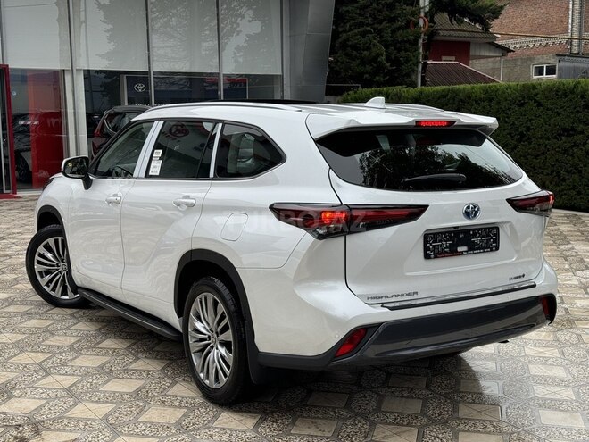 Toyota Highlander-7