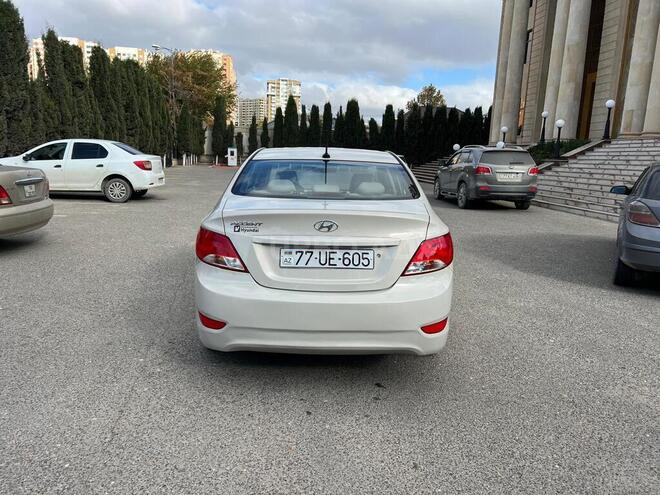 Hyundai Accent 2015, 128,000 km - 1.6 l - Bakı