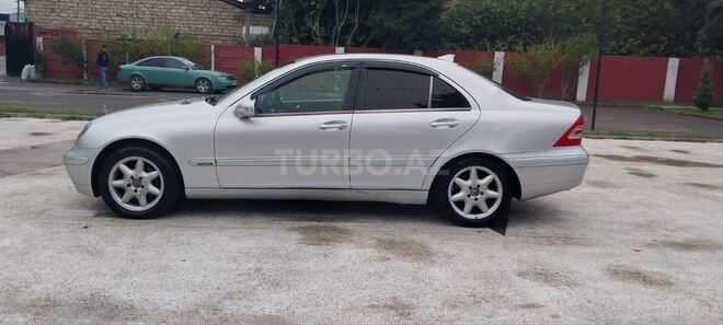 Mercedes C 220 d 2001, 259,000 km - 2.2 l - Masallı