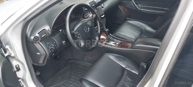 Mercedes C 220 d 2001, 259,000 km - 2.2 l - Masallı